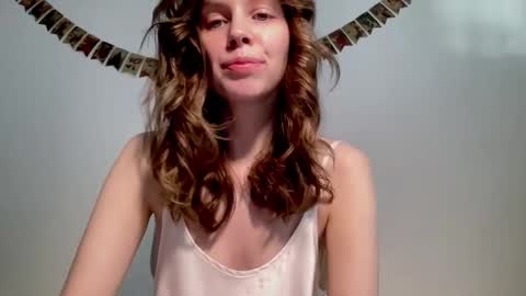 Snapshot of nikki_mi chatting on February 7, 10:08 am Nikki online show from February 7, 10:08 am