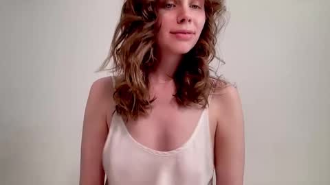 Snapshot of nikki_mi chatting on February 21, 1:11 pm Nikki online show from February 21, 1:11 pm