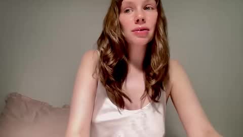 Snapshot of nikki_mi chatting on September 20, 9:54 am Nikki online show from September 20, 9:54 am