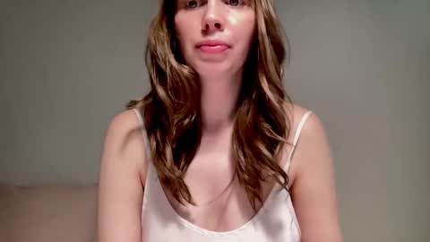 Snapshot of nikki_mi chatting on October 12, 10:03 am Nikki online show from October 12, 10:03 am