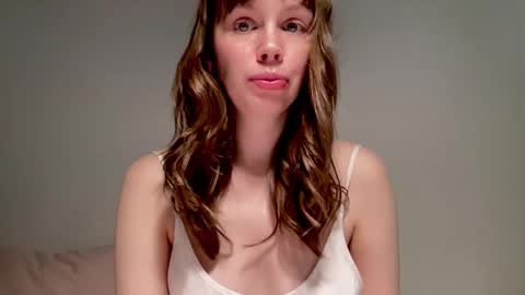 Snapshot of nikki_mi chatting on October 16, 10:05 am Nikki online show from October 16, 10:05 am