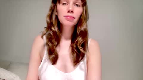 Snapshot of nikki_mi chatting on November 2, 10:06 am Nikki online show from November 2, 10:06 am