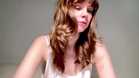 Snapshot of nikki_mi chatting on November 16, 9:48 am Nikki online show from November 16, 9:48 am