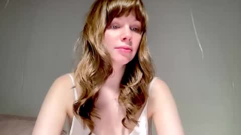 Snapshot of nikki_mi chatting on November 27, 10:06 am Nikki online show from November 27, 10:06 am