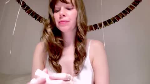 Snapshot of nikki_mi chatting on December 5, 10:02 am Nikki online show from December 5, 10:02 am