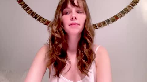 Snapshot of nikki_mi chatting on December 14, 9:58 am Nikki online show from December 14, 9:58 am