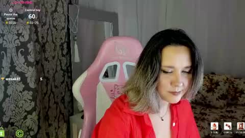 Snapshot of nikki_mi1k chatting on July 31, 6:18 pm Nikki online show from July 31, 6:18 pm