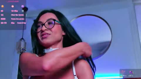 Snapshot of nikki_starx chatting on November 10, 4:22 am Nikki online show from November 10, 4:22 am