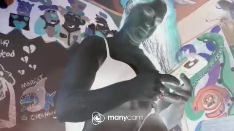 Nikkie online show from December 19, 7:21 pm