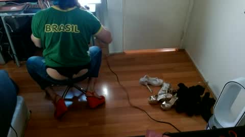 Snapshot of nikkigamer chatting on July 7, 10:14 pm nikkigamer online show from July 7, 10:14 pm