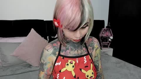 Nikki Ramone   online show from January 29, 5:56 pm