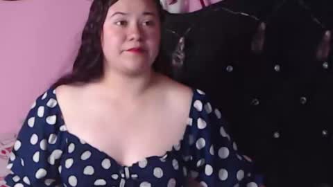 Snapshot of nikkirous_ chatting on December 31, 4:25 pm Nikkirous online show from December 31, 4:25 pm