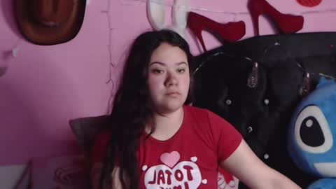 Snapshot of nikkirous_ chatting on January 7, 1:14 pm Nikkirous online show from January 7, 1:14 pm