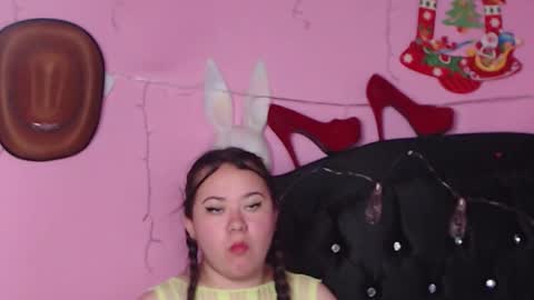 Snapshot of nikkirous_ chatting on January 8, 4:44 pm Nikkirous online show from January 8, 4:44 pm