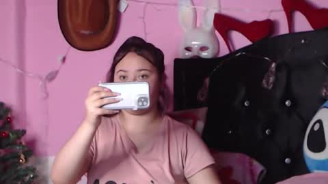 Snapshot of nikkirous_ chatting on January 9, 4:39 pm Nikkirous online show from January 9, 4:39 pm