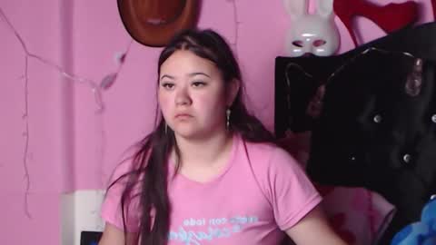 Snapshot of nikkirous_ chatting on January 20, 2:03 pm Nikkirous online show from January 20, 2:03 pm