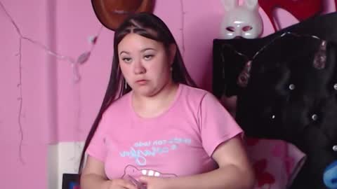 Snapshot of nikkirous_ chatting on January 20, 5:06 pm Nikkirous online show from January 20, 5:06 pm