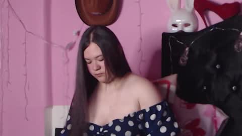 Snapshot of nikkirous_ chatting on January 24, 3:02 pm Nikkirous online show from January 24, 3:02 pm