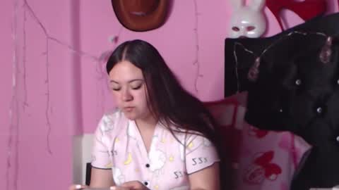 Snapshot of nikkirous_ chatting on January 25, 5:08 pm Nikkirous online show from January 25, 5:08 pm