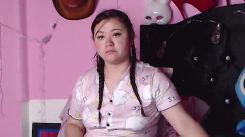 Snapshot of nikkirous_ chatting on January 29, 1:28 pm Nikkirous online show from January 29, 1:28 pm