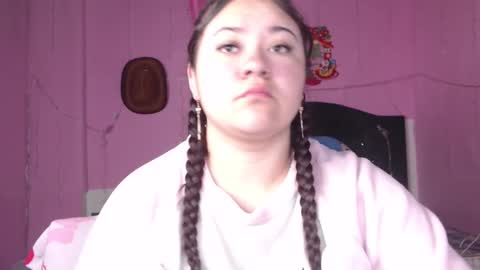 Snapshot of nikkirous_ chatting on February 9, 1:14 pm Nikkirous online show from February 9, 1:14 pm