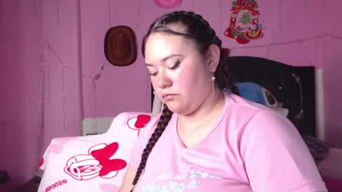 Snapshot of nikkirous_ chatting on February 10, 6:56 pm Nikkirous online show from February 10, 6:56 pm