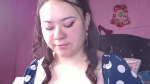 Snapshot of nikkirous_ chatting on February 12, 2:21 pm Nikkirous online show from February 12, 2:21 pm