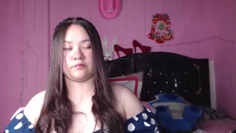 Snapshot of nikkirous_ chatting on February 18, 6:26 pm Nikkirous online show from February 18, 6:26 pm