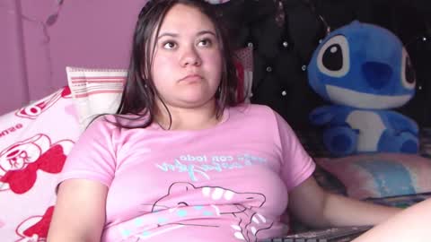 Snapshot of nikkirous_ chatting on February 21, 4:16 pm Nikkirous online show from February 21, 4:16 pm