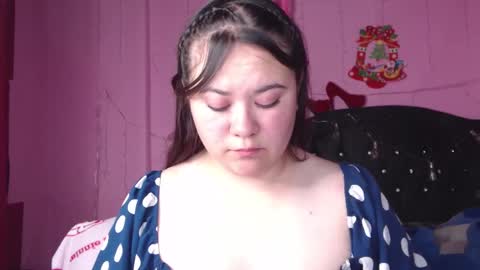 Snapshot of nikkirous_ chatting on March 6, 4:17 pm Nikkirous online show from March 6, 4:17 pm