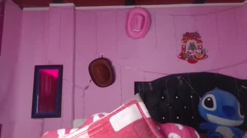 Snapshot of nikkirous_ chatting on October 8, 12:25 pm Nikkirous online show from October 8, 12:25 pm