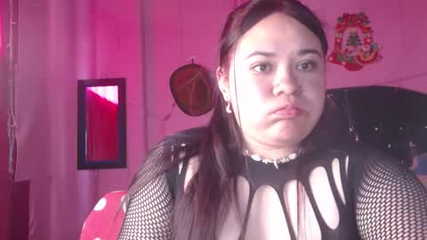 Snapshot of nikkirous_ chatting on October 30, 5:13 pm Nikkirous online show from October 30, 5:13 pm