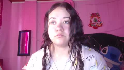 Snapshot of nikkirous_ chatting on November 18, 2:10 pm Nikkirous online show from November 18, 2:10 pm