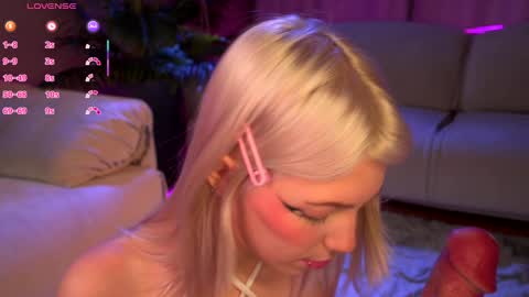 Snapshot of nikkisilk chatting on November 7, 6:08 pm Stassy Krissy Aria Lina online show from November 7, 6:08 pm