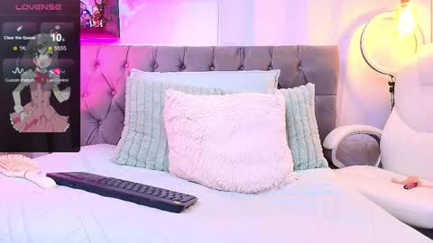 Snapshot of nikkita_ubba chatting on February 17, 8:37 pm Nikita online show from February 17, 8:37 pm