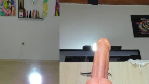 nikky__rosse online show from April 24, 11:12 am