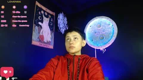 Nikky online show from December 17, 1:06 pm