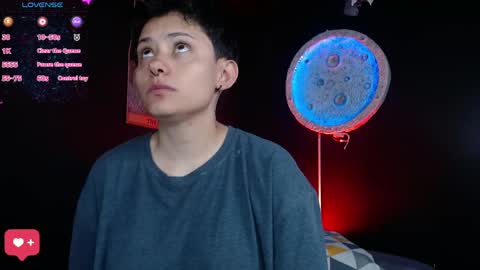 Snapshot of nikky_tomboy444 chatting on June 8, 1:11 pm Nikky online show from June 8, 1:11 pm