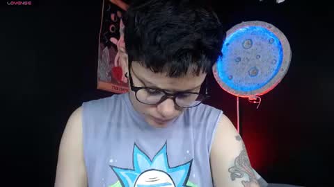 Snapshot of nikky_tomboy444 chatting on June 11, 1:42 pm Nikky online show from June 11, 1:42 pm