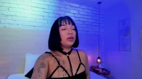 Snapshot of nikkydean chatting on September 12, 3:17 am Nikky Dean online show from September 12, 3:17 am