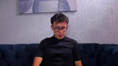 Snapshot of niklasravn chatting on December 16, 6:46 pm NIko online show from December 16, 6:46 pm