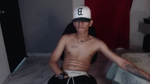 niklaus_wolf online show from September 27, 2:38 am