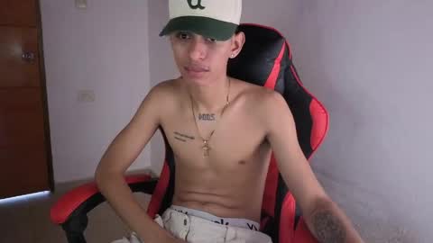 Snapshot of niklaus_wolf chatting on May 10, 8:14 pm niklaus_wolf online show from May 10, 8:14 pm