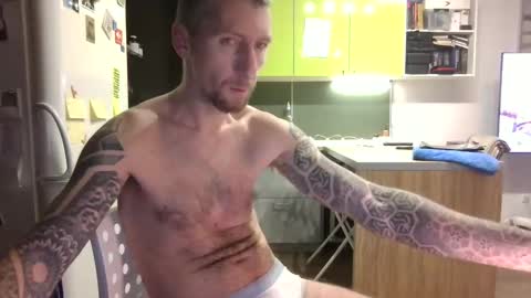 niknik39 online show from March 1, 5:15 pm