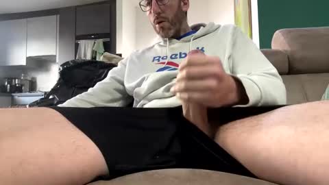 Snapshot of nikofatcock chatting on March 28, 9:31 am Niko online show from March 28, 9:31 am