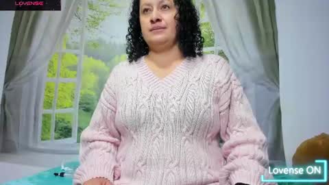 Snapshot of nikol32__ chatting on June 26, 10:41 am dayan online show from June 26, 10:41 am