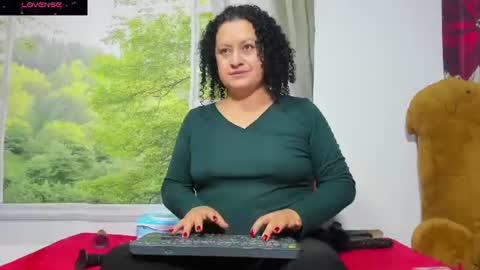 Snapshot of nikol32__ chatting on July 10, 11:13 am dayan online show from July 10, 11:13 am