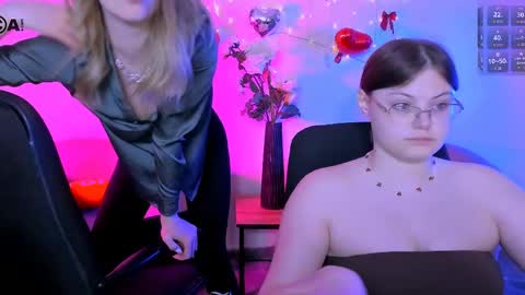 Snapshot of nikol_kitt chatting on May 15, 6:59 pm Little Niko Help me reach my goals online show from May 15, 6:59 pm