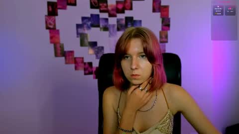 Snapshot of nikol_kitt chatting on June 11, 12:32 am Little Niko Help me reach my goals online show from June 11, 12:32 am