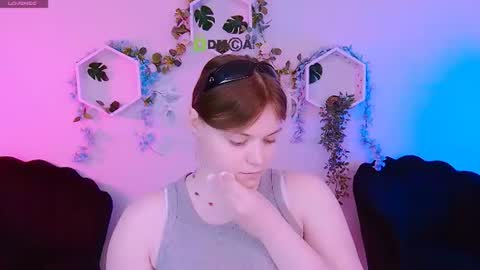 Snapshot of nikol_kitt chatting on June 12, 7:02 pm Little Niko Help me reach my goals online show from June 12, 7:02 pm
